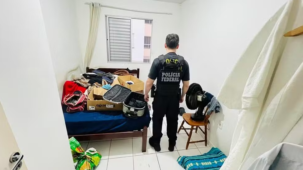 Polícia Federal cumpre mandado de busca em Taubaté contra suspeito de exploração sexual infantil nas redes sociais