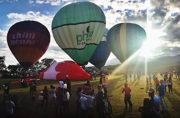 Cruzeiro Recebe a 10ª Edição do Festival de Balonismo com Entrada Gratuita
