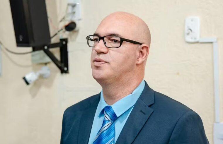 Vereador Reginaldo Figueiredo, foragido, acusado de estupro, tem mandato cassado pela Câmara de Cachoeira Paulista